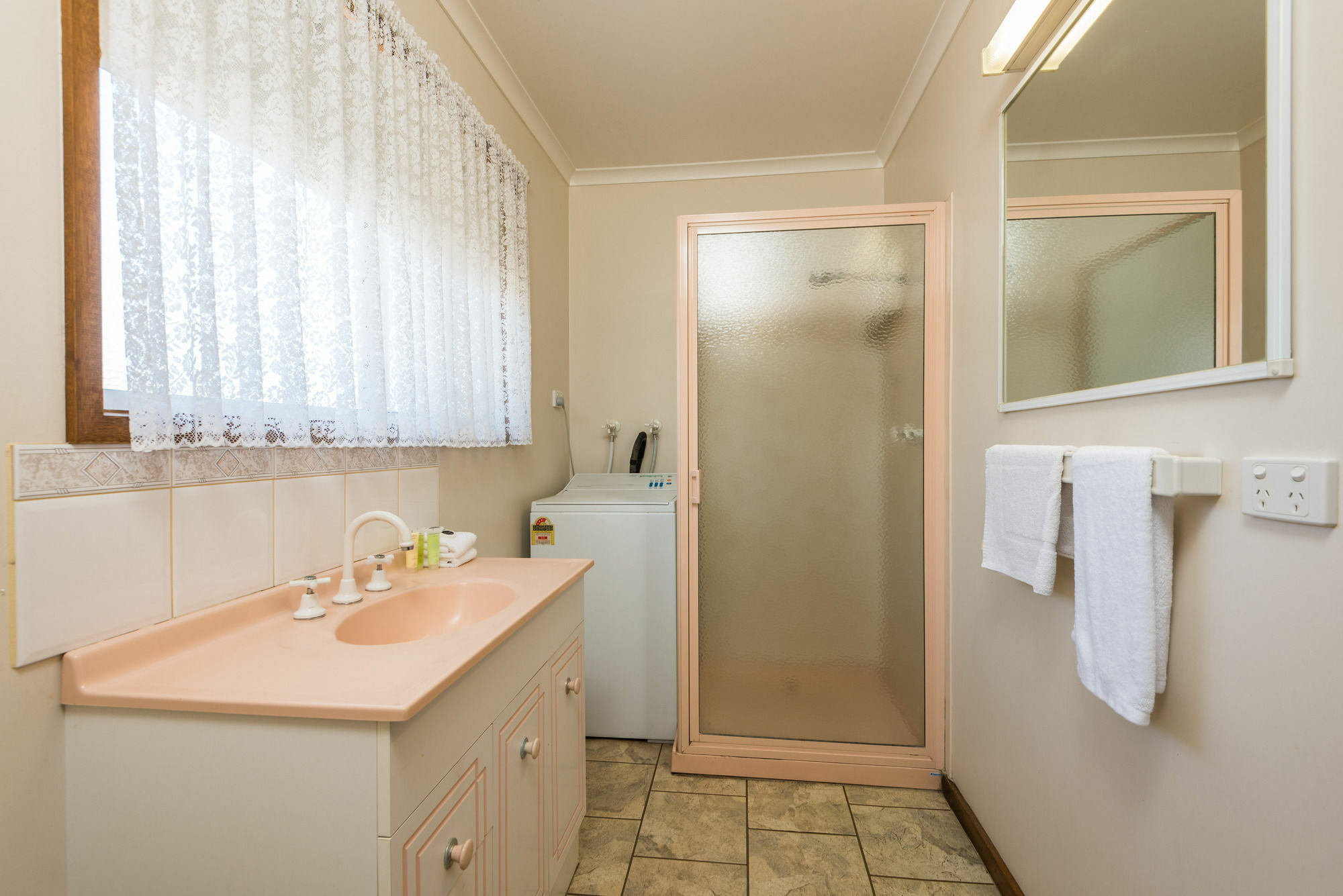 Lakes Jakaranda Holiday Units Лейкс-Ентранс Екстер'єр фото